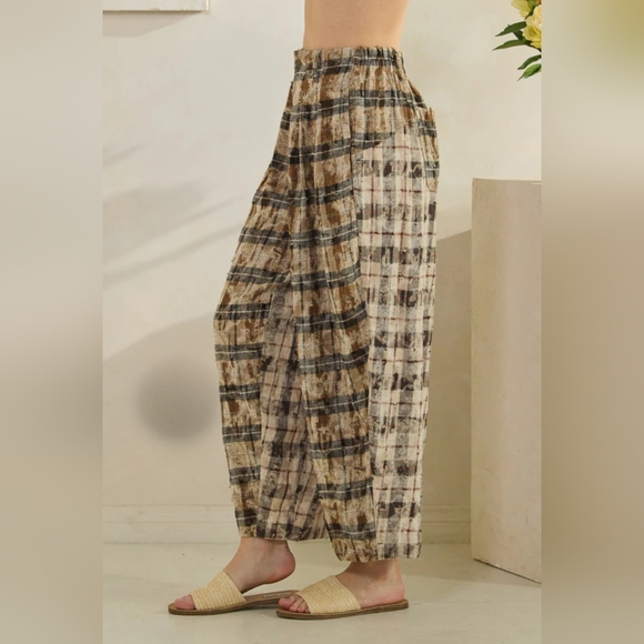 Oli & Hali Plaid Brown Pants - Picture 4 of 7